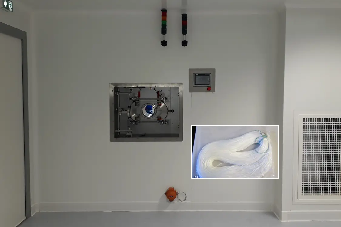 Nettoyage par CO2 supercritique de fil de suture en polyester en salle blanche
